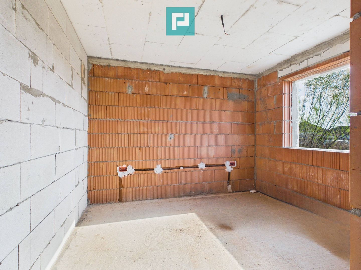 Casă individuală la cheie in Utvin - Poză 7