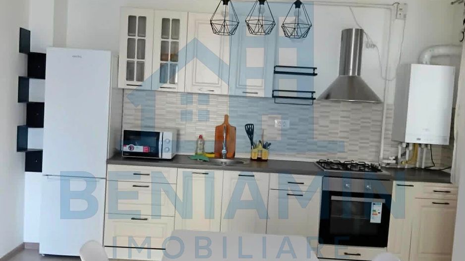 Apartament 2 camere in Top City Coresi 56mp si loc parcare plus boxa - Poză 4