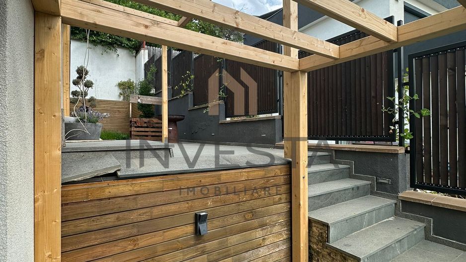 Apartament in vila cu panorama deosebita si garaj! - Poză 16