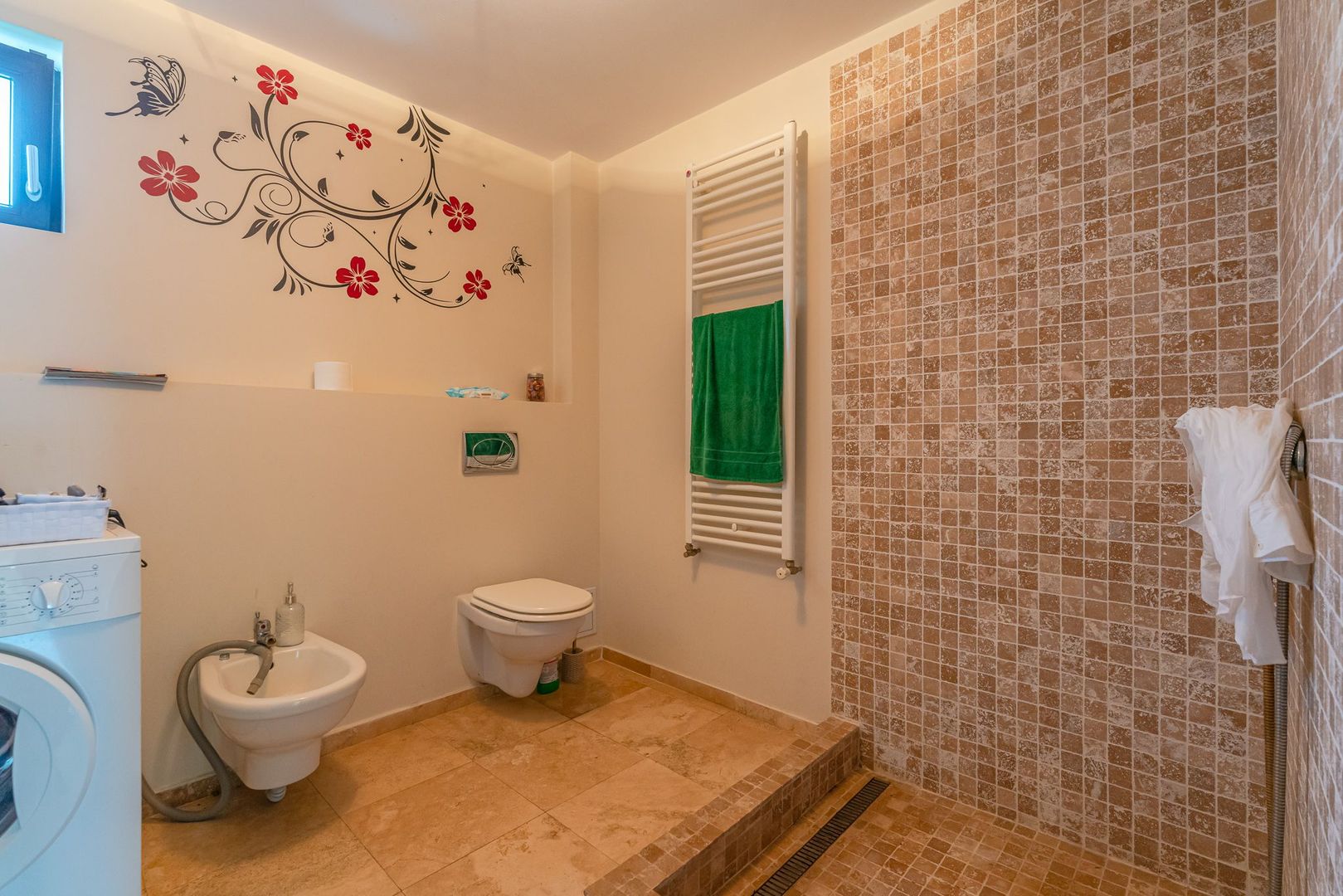 Casa individuala formata din living si 4 dormitoare in Halchiu - Poză 13