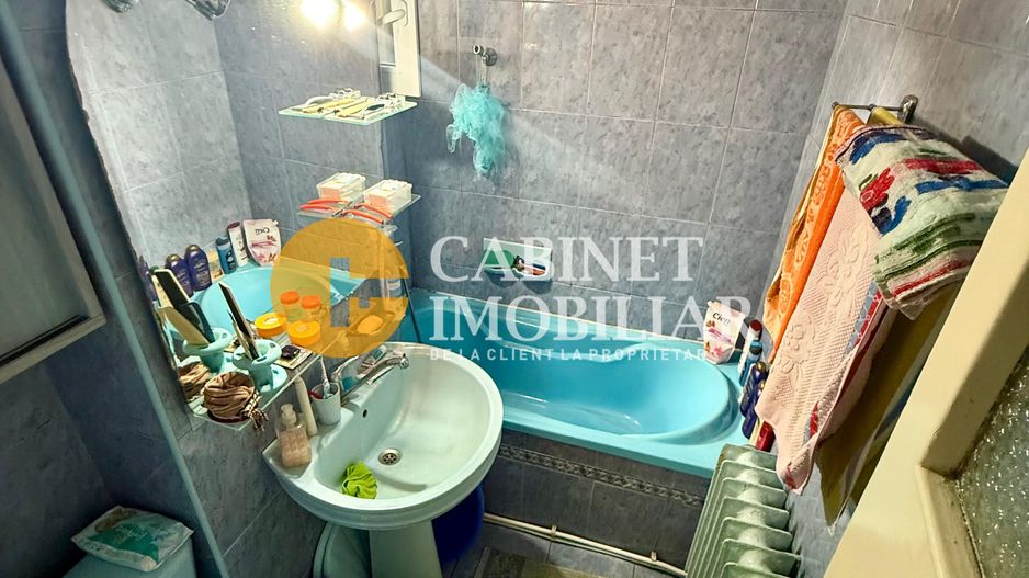 Apartament cu 3 Camere, 2 Bai - Etaj 3 - Zona Podu Ros - Poză 7