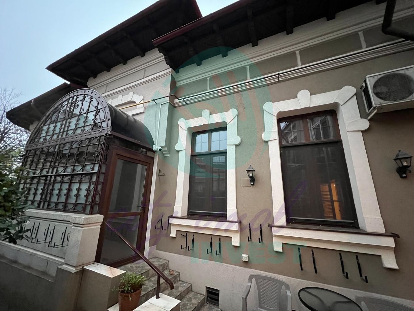 Vila eleganta renovata si consolidata | Parc Carol| Marasesti - Poză 1