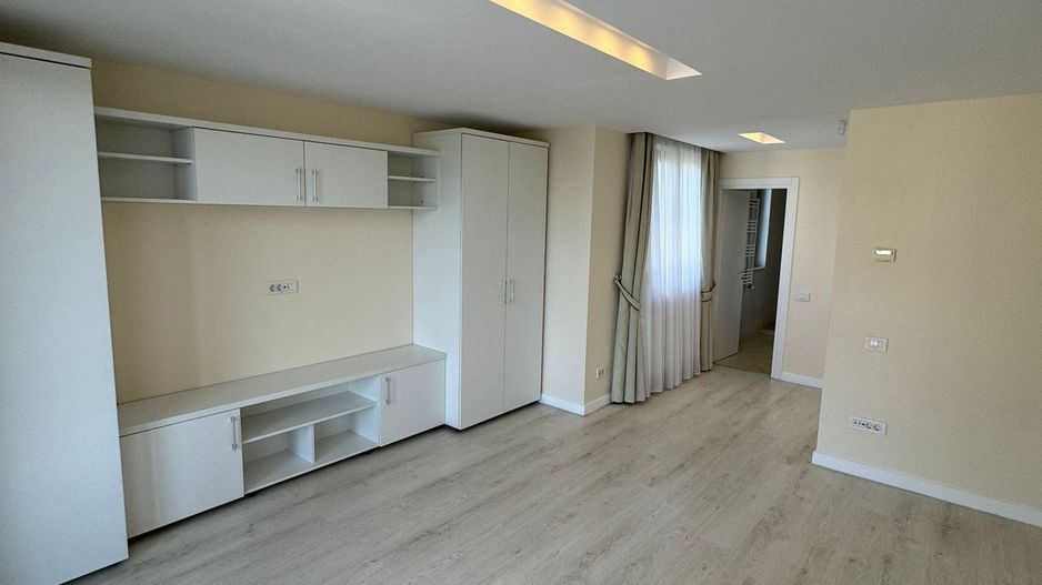Oxford Gardens | Vila | LUX | 5 camere | Curte | - Poză 13
