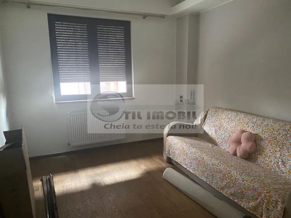 Apartament 4 Camere + Loc de parcare- Zona Tatarasi- 675 Euro - Poză 3