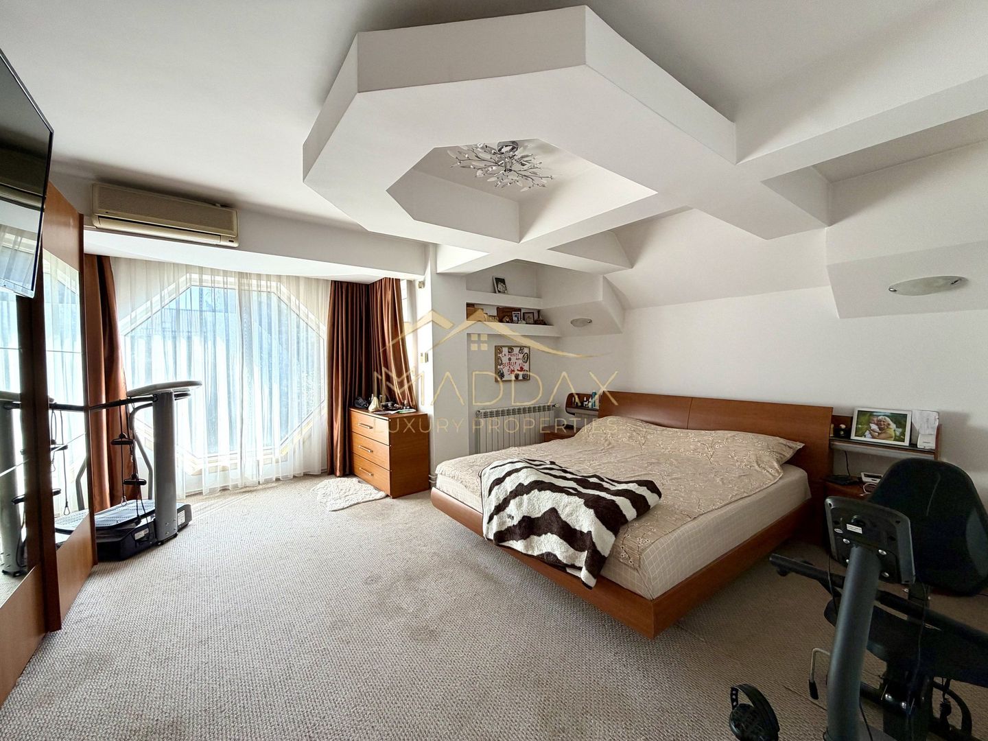 Vila cu 6 camere *485 mpc // *1.670mp teren* // 8 locuri parcare // Sisești - Poză 27