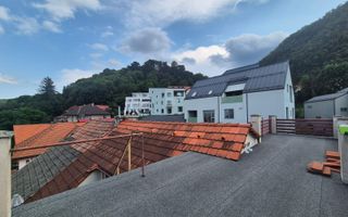 Apartament in casă, într-o zonă exclusivistă, priveliște deosebită. - Poză 4