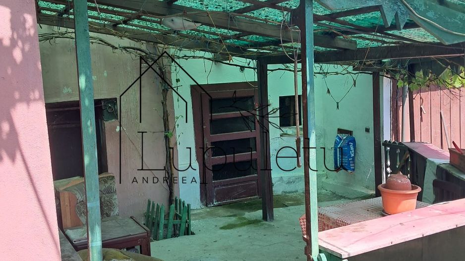 Casă de Vânzare | 3 Camere | 140 MPU | Anexe | Comuna Rosia - Poză 18