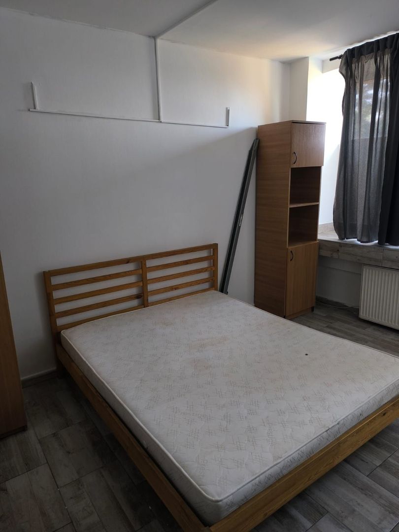 Etaj de inchiriat/ camere+ bai/bucatarie/spalatorie - Poză 2