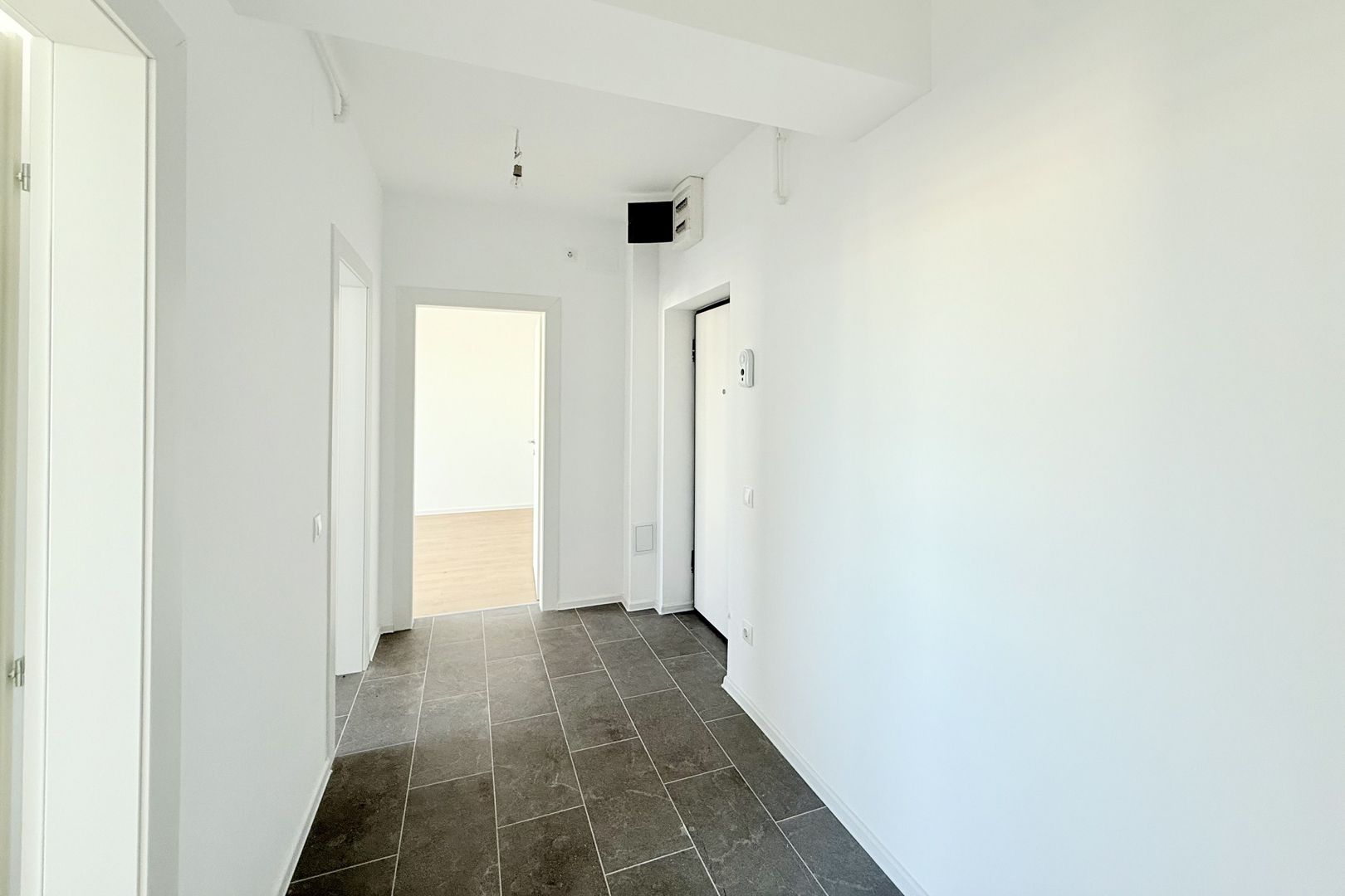 Apartament 3 camere spațios, amenajat, bloc nou, comision 0% - Poză 5