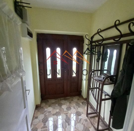 Casa 3 camere decomandate, renovata recent, zona centrala, 536mp teren - Poză 4