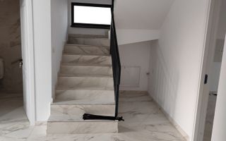 Casă / Vilă cu 4 camere de vânzare în Berceni - Poză 21