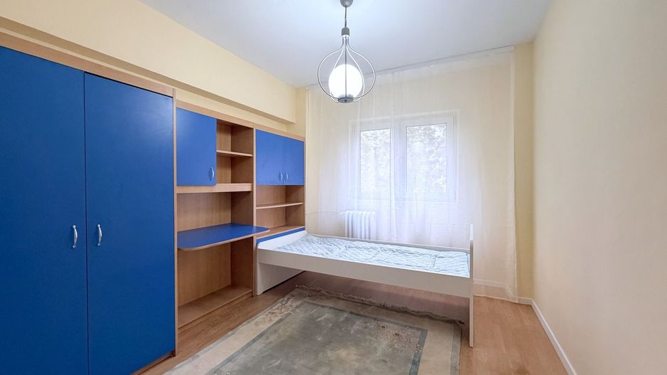 4 camere etaj 2 bloc 1982 vedere spate Teiul Doamnei - Poză 4