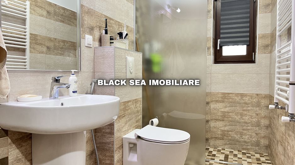 Vila de 7 Camere D+P+1+POD - Curte si garaj, EFORIE NORD Ocazie unica - Poză 10