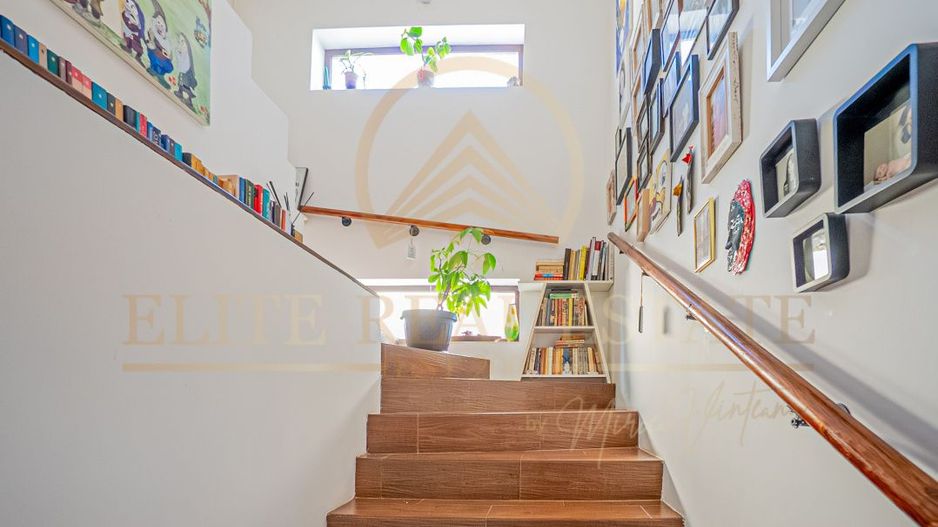 Viluta cocheta cu curte frumoasa in Mamaia Sat! - Poză 13