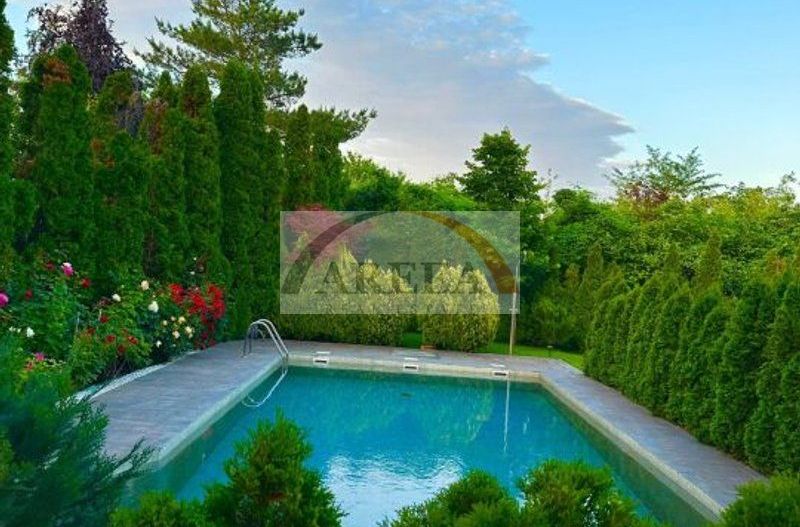 Vila lux de vanzare in cel mai dorit complex din Erou Iancu Nicolae-locatie rara - Poză 43