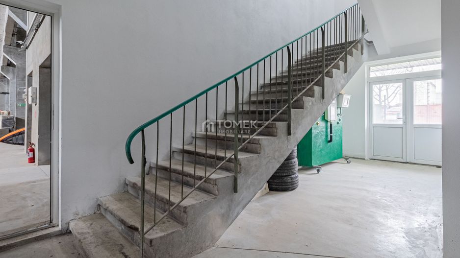 Hala industriala Codlea ,se poate impartii in doua - Poză 15