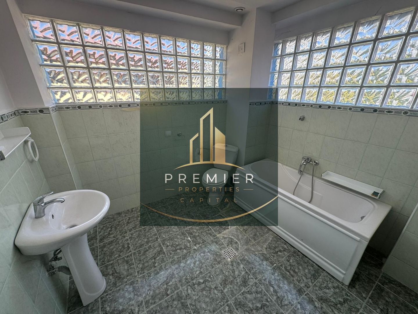 Oportunitate investitie cladire birouri proprie centrala pe fiecare etaj - Poză 18