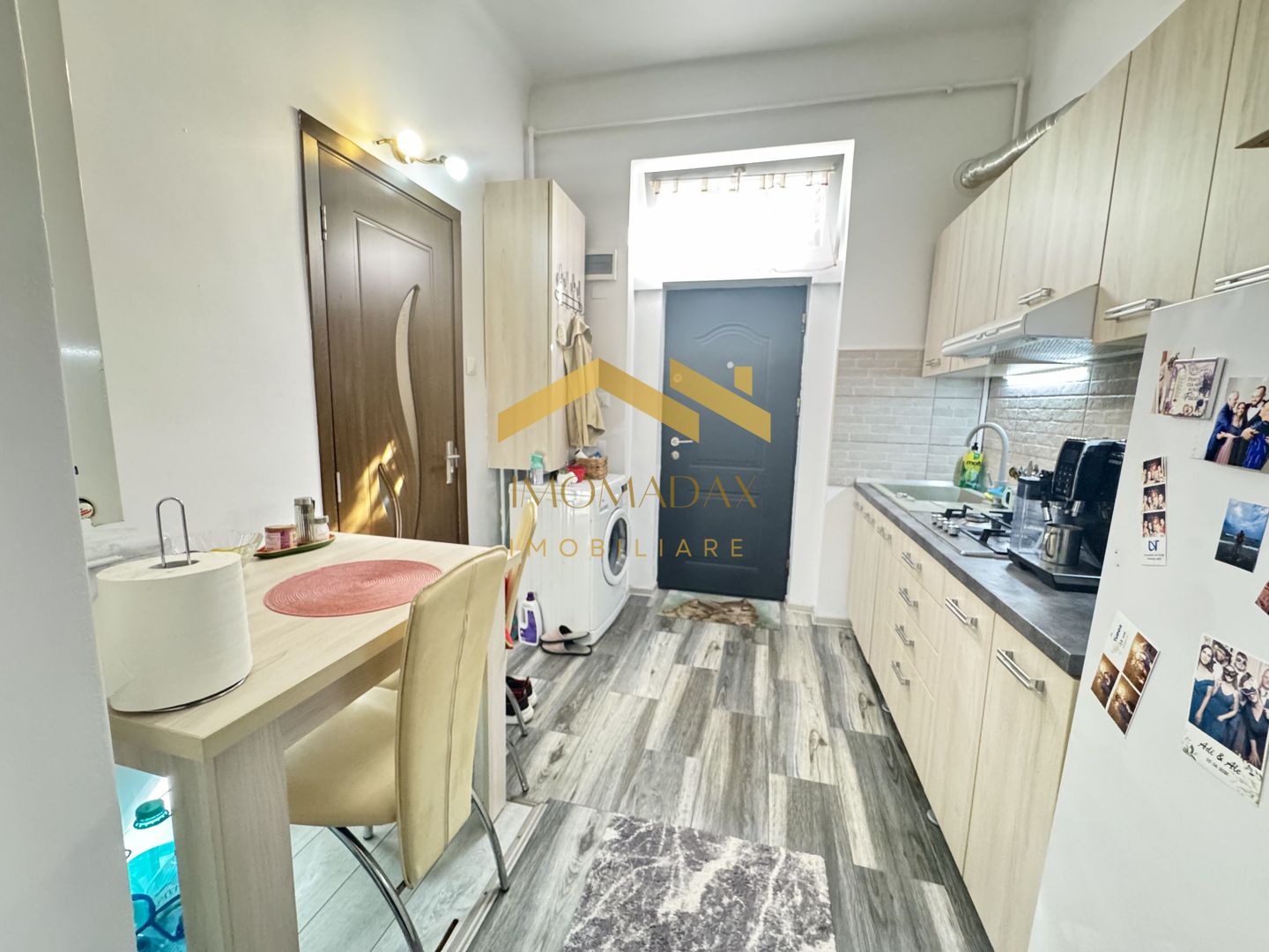 Lunei-Apartament 1 Camera-Centrala Proprie - Poză 1
