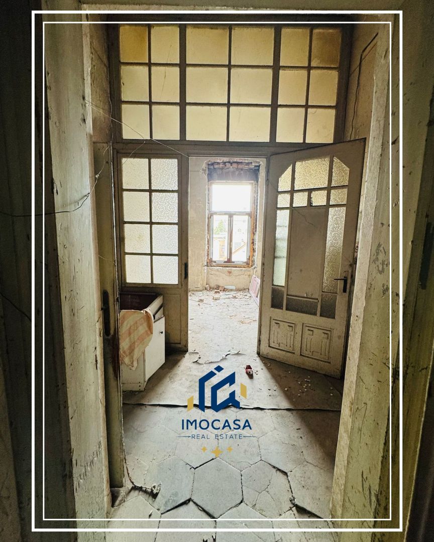 De vânzare Apartament 3 camere de renovat B-dul Decebal Arad - Poză 7