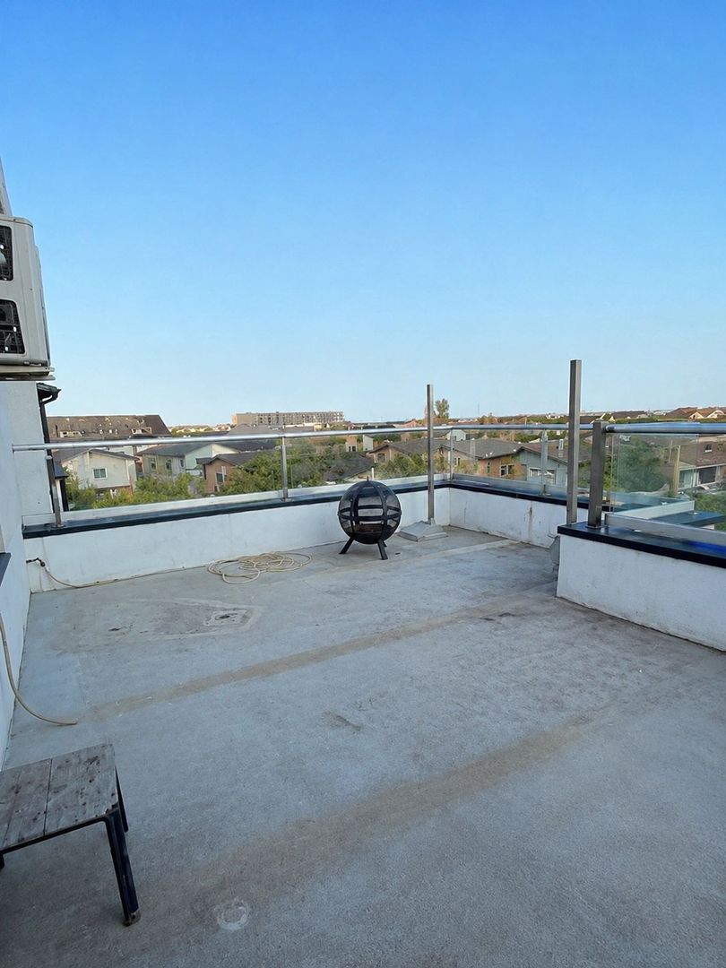 Apartament rooftop cu terasă privată - Poză 3
