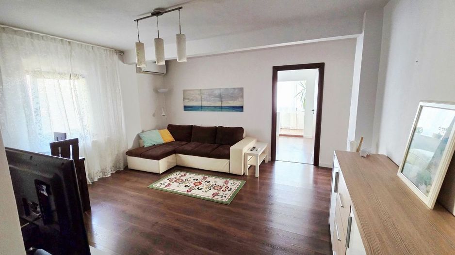 AP. 3 CAMERE PARCUL CIRCULUI,LOC DE PARCARE, MOBILAT MODERN,CURAT - Poză 2