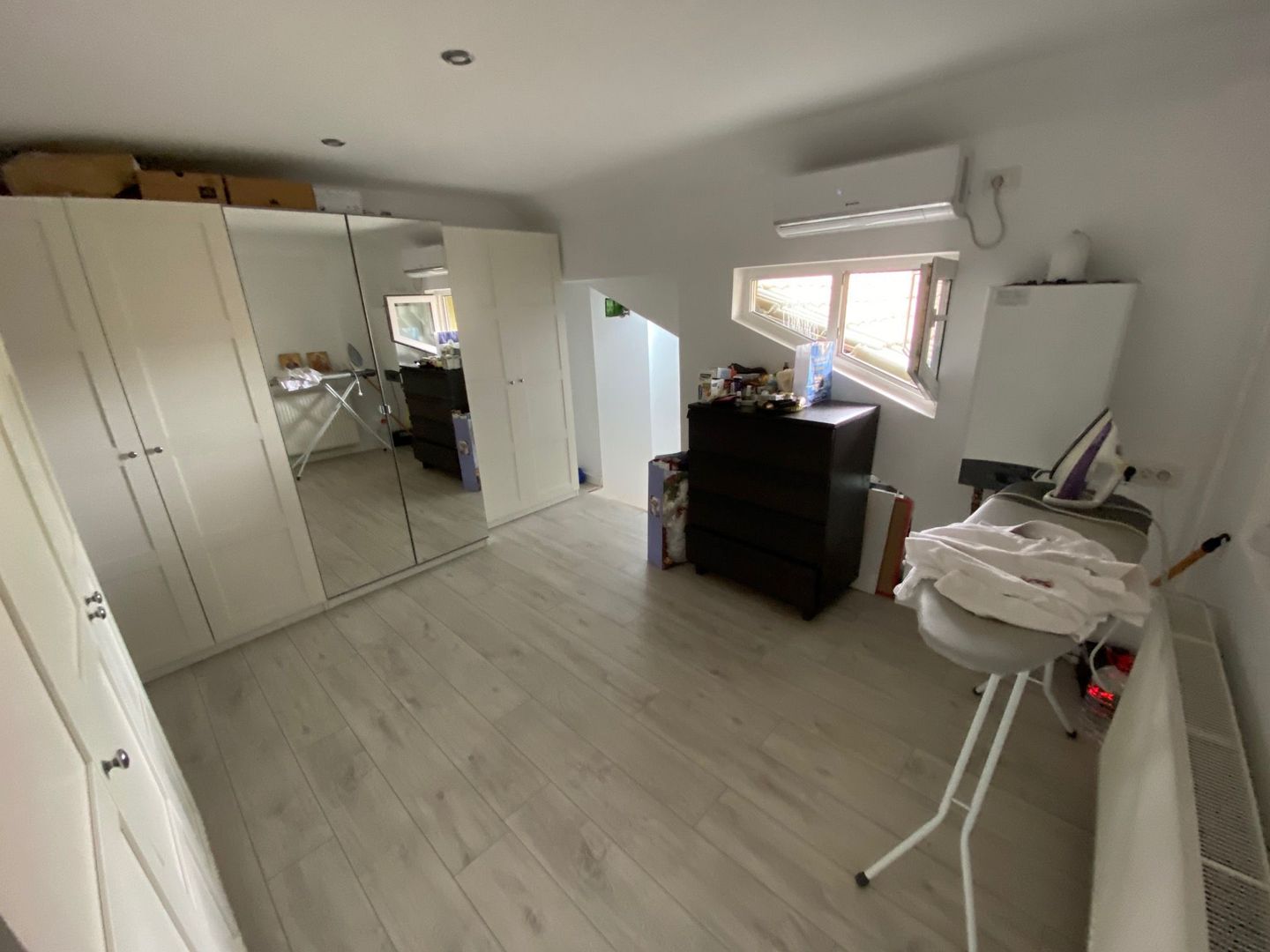 Casa cu 2 apartamente in zona Braytim - Poză 9