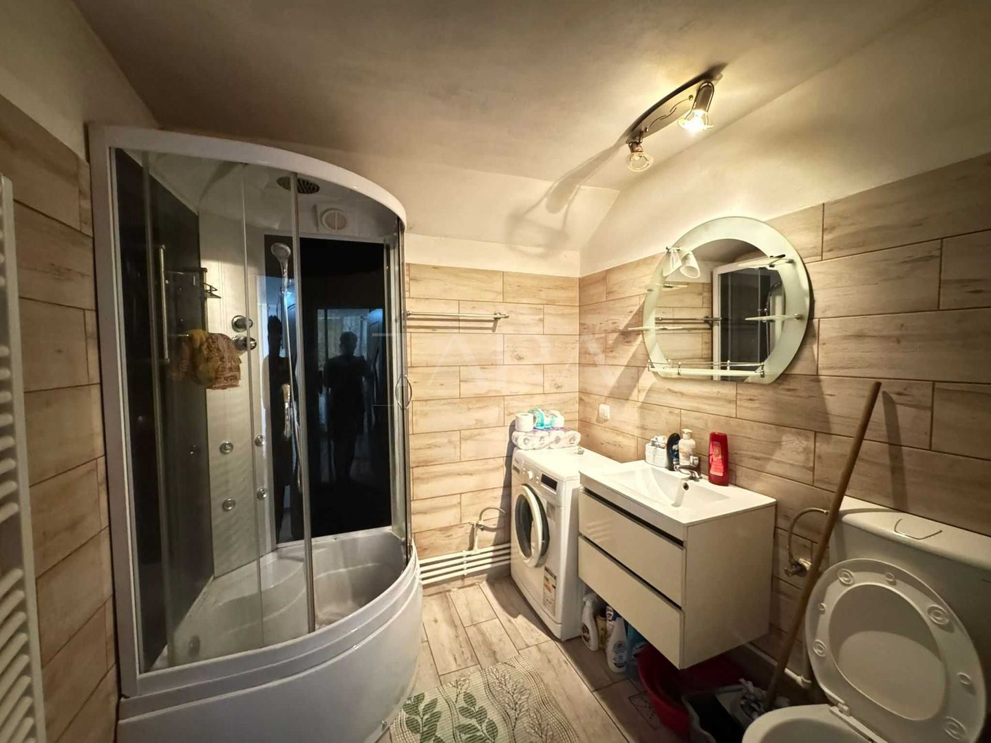 Apartament la casă, ultracentral – 2 camere și pivniță - Poză 6