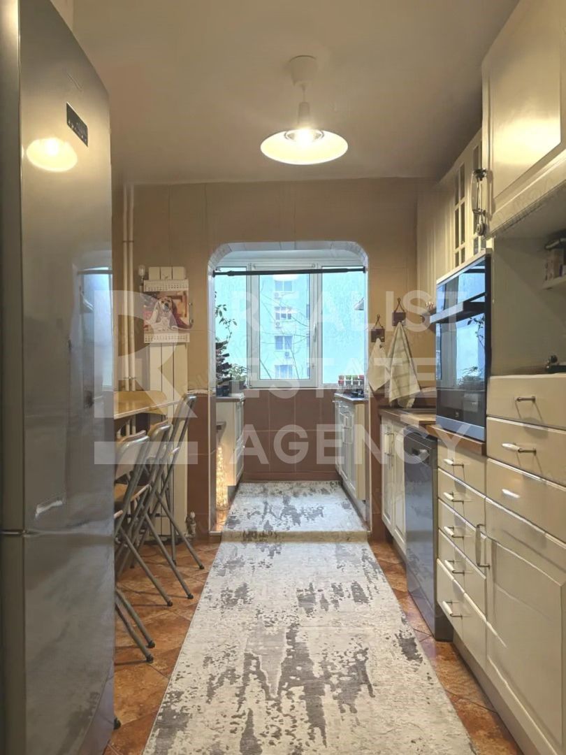 Vând apartament 3 camere decomandat, bloc 1984, zona Dristor,București - Poză 1