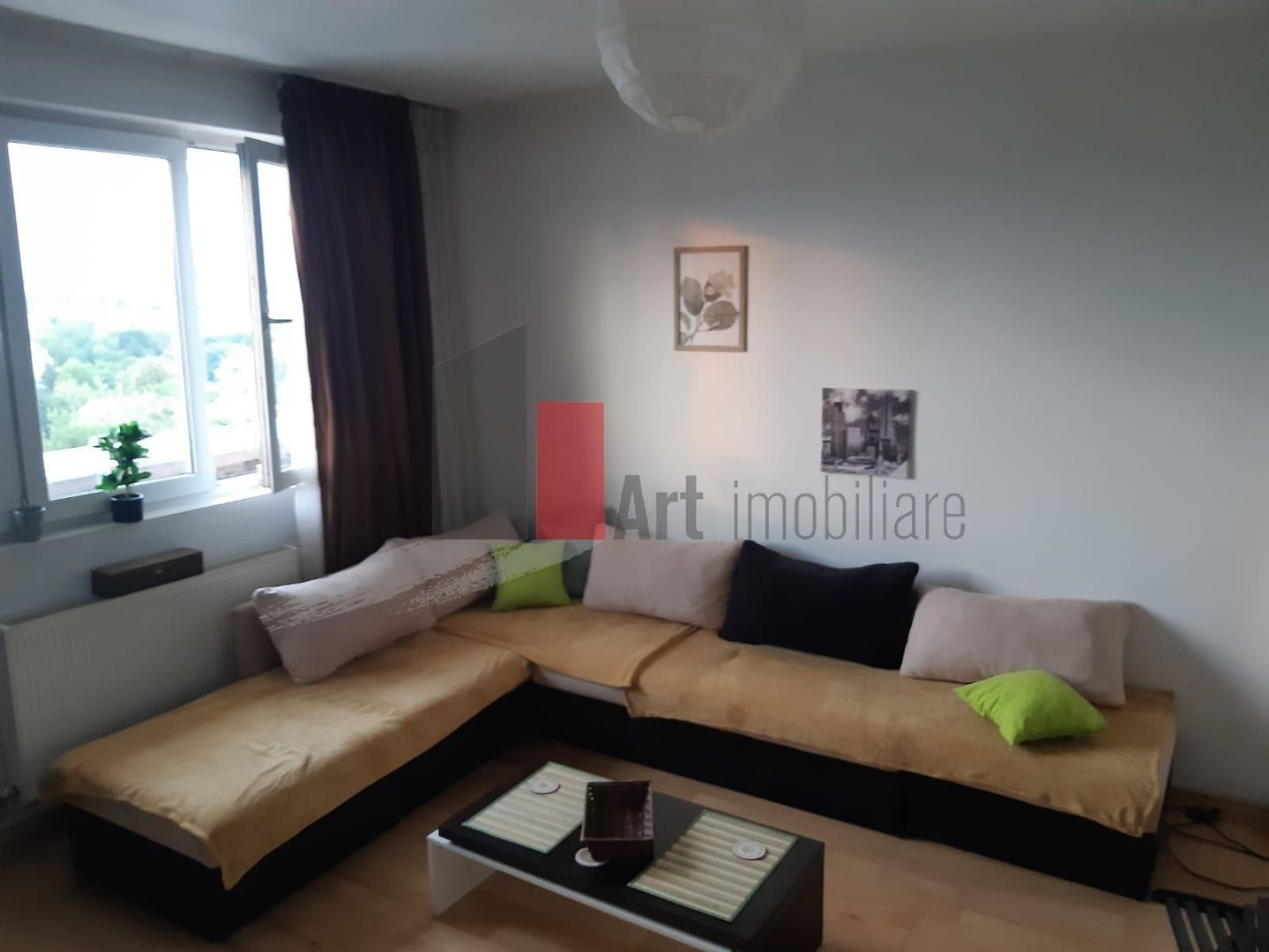 Garsoniera Calea Grivitei cu acces direct la terasa de 200 mp - Poză 2