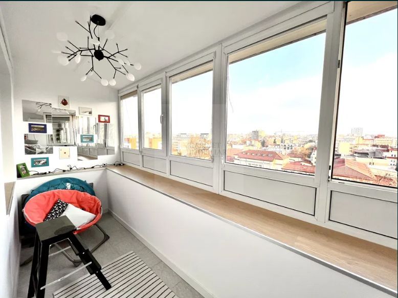 Garsoniera | Creditabil I  Vedere Panoramica | Pasajul Victoriei - Poză 1