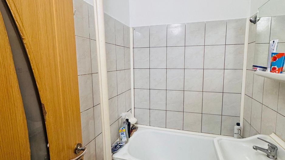 Garsoniera parter langa strandul Iosia din Oradea - Poză 4