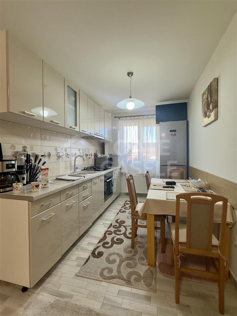 Apartament cu 2 camere decomandat de vanzare ... zona Dumitru Mocanu - Poză 3