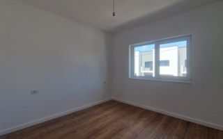 NOU APARTAMENT 4 CAMERE  101 MP CU GRADINA - Poză 19