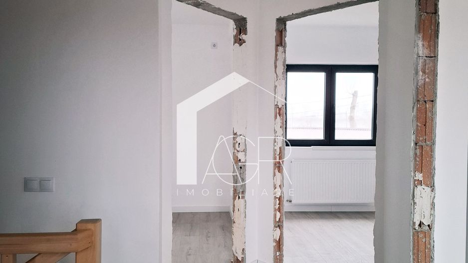 Casa P+1E+M, cu 5 camere, zona Rudului - Poză 8