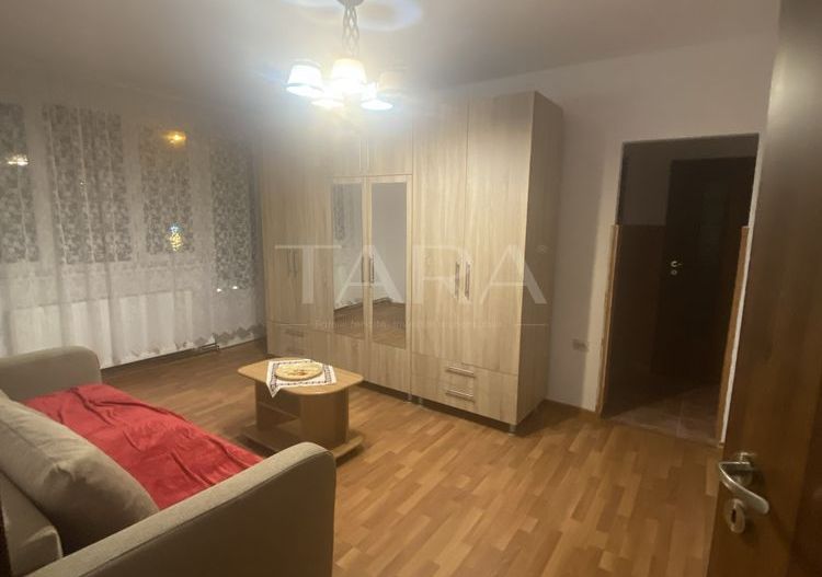 Vând apartament 2 camere, 50 mp si balcon, renovat și mobilat. - Poză 1