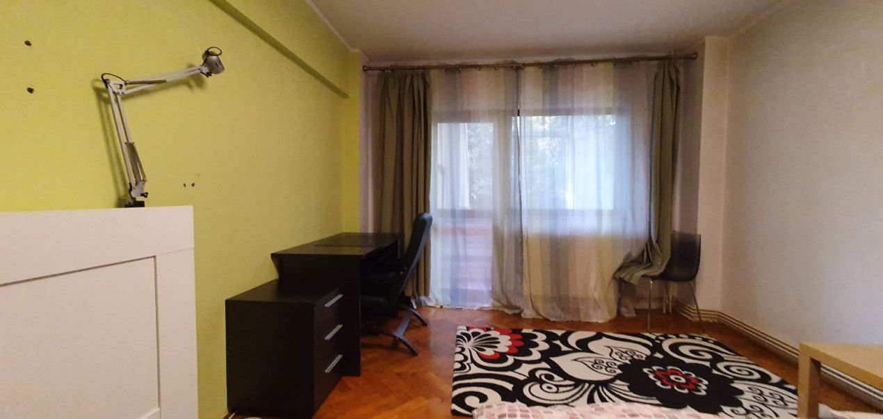 Inchiriere apartament spatios, Centru - Eremia - Poză 13