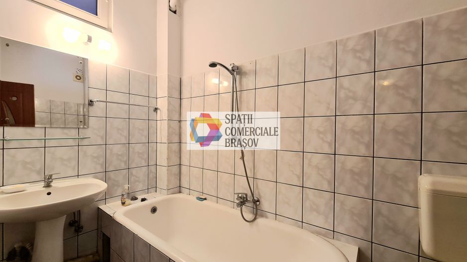 Apartament de închiriat, două camere, Brasov, zona Centrul Civic,  55 mp. - Poză 9
