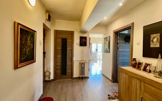 3 camere Unirii -Libertății | Vedere Parlament & Catedrală | Bloc 1992 - Poză 7