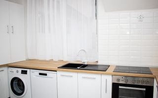 Apartament 3 camere | Etaj 1 | Renovat | Curte | Central - Poză 26