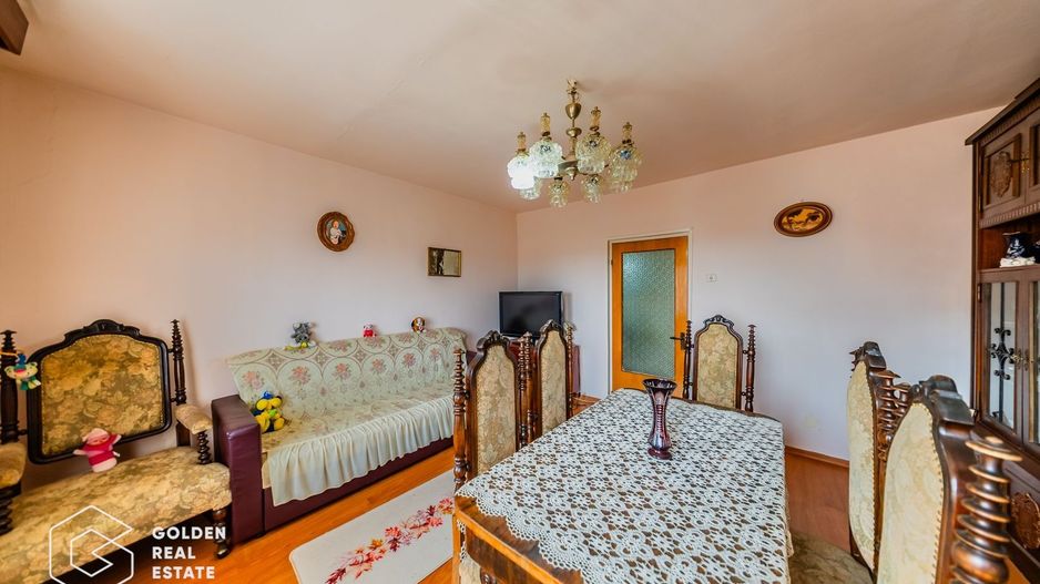 Apartament 4 camere, total decomandat, zona Miorita - Poză 1