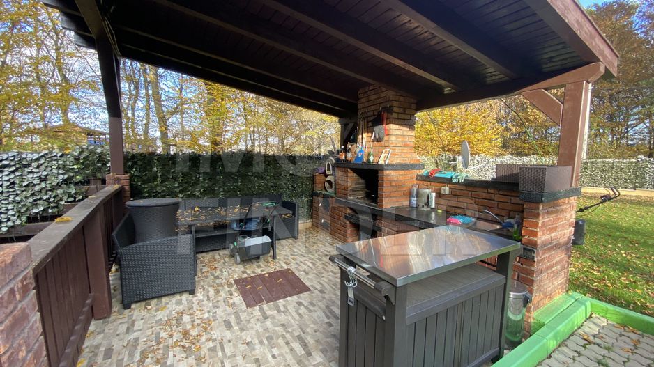 Vila individuala/Pensiune, teren 1022 mp, piscina, pompa de caldura - Poză 7