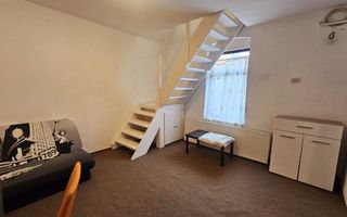 Apartament cu 2 camere de vânzare  la casa in curte comuna - Poză 4