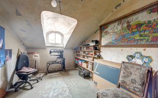 Proprietate in vila, etaj, partial renovat - Pasajul Unirii - 154 mp - Poză 23