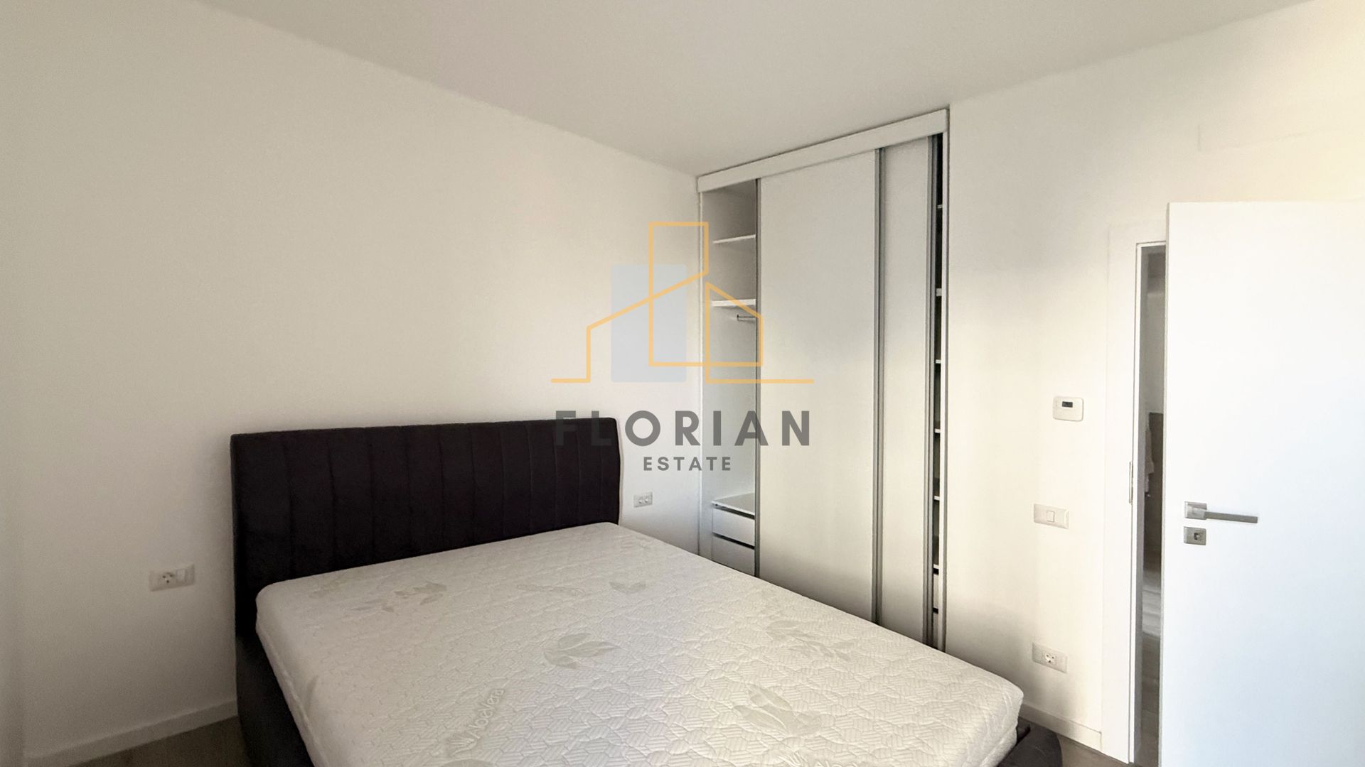 Apartament cu 2 camere, Ring, Torontalului, parcare inclusa - Poză 4