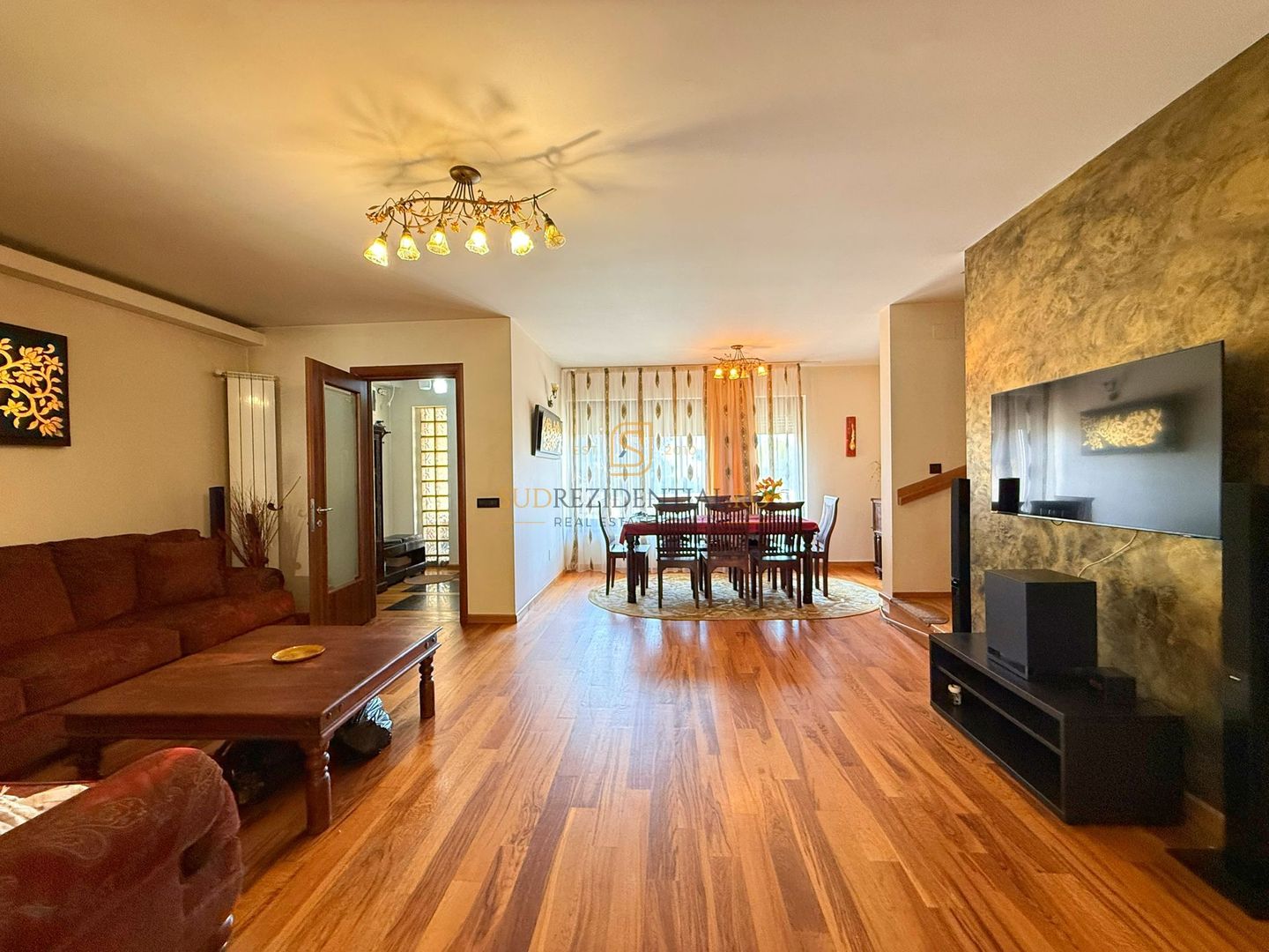 Vila deosebita / 6 camere / Soseaua Oltenitei / Teren 213 mp - Poză 4