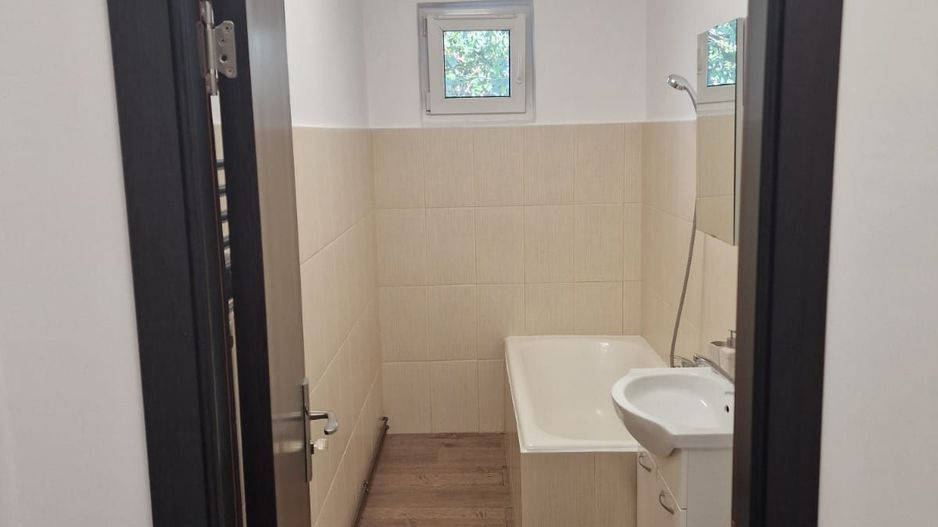 Garsoniera Superba Pajura Cu Centrala - Poză 7