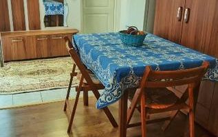 Închiriez garsonieră la casă, potrivită pentru o singură persoană. - Poză 1