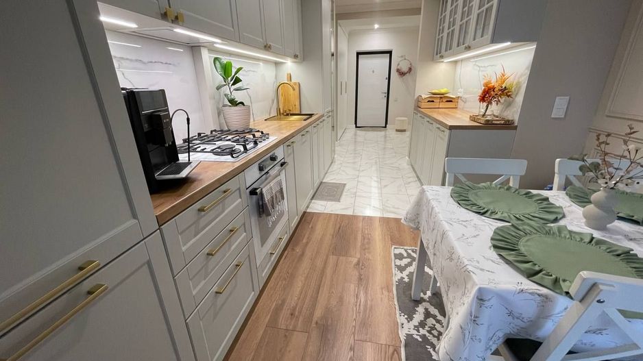 Apartament cu 2 camere + living - Poză 7