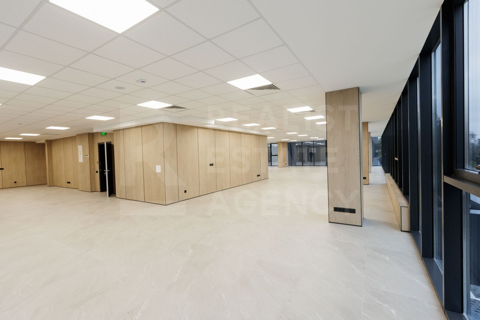 Chirie un complex de birouri ultra-modern, bulevardul Dacia, Botanica - Poză 42