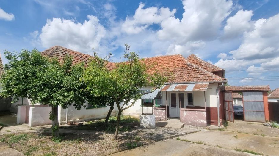 Casă 6 camere, livadă, 3 199 mp, Girisul Negru, Bihor. 42 000 E - Poză 1